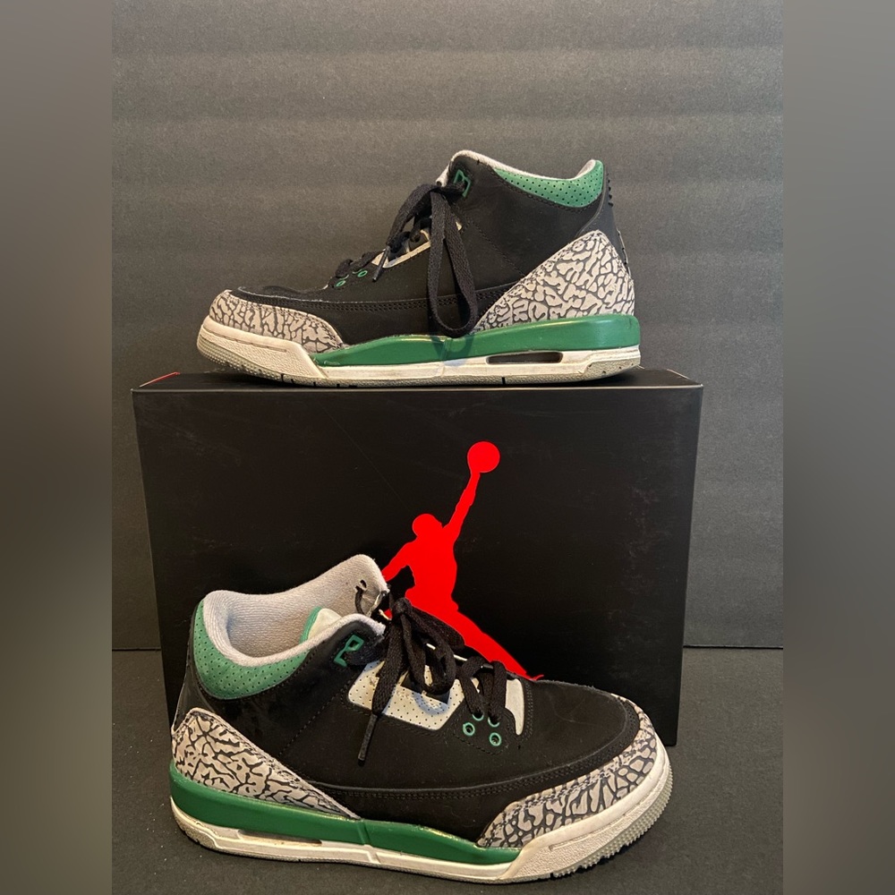 Air Jordan 3 pine green